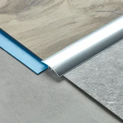 Barre de seuil en aluminium Argent 37 X 930 mm