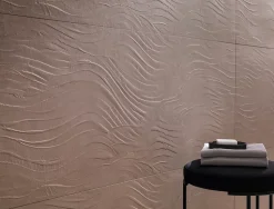 Carrelage effet Béton 3D Beige Rosé Ocean 120x50x0,85 cm Mat Talvoro - Mur intérieur (vendu par carton de 1,8 m²) - RO'MA CARRELAG