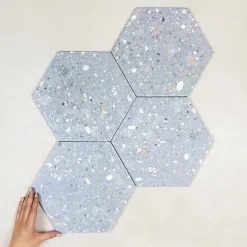 Carrelage Effet Terrazzo Hexagonal AROUSA 25,8x29 Azul - Les Carreaux de Jean