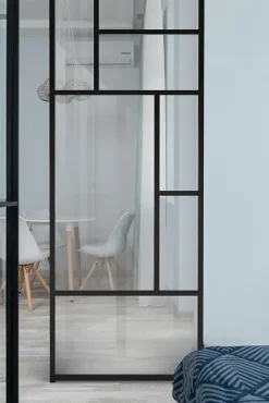 Claustra avec vitrage et structure en MDF noir mat style industriel 244,5 x 89,4 x 4 cm