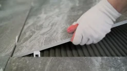 Colle carrelage sol int/ext et mur intérieur gris Volden C2E 25kg