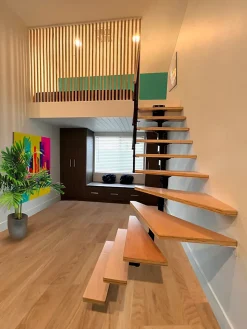 Escalier quart tournant modulaire Bogota hêtre 11 marches