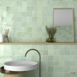 Faïence murale unie vert d'eau brillant L.10 x l.10 cm x ép.8 mm, Twist