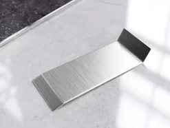 Joint FI en acier inoxydable pour plinthe Argent satiné - 100mm x 30mm x 12mm