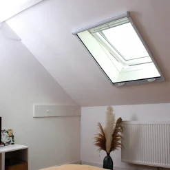 Moustiquaire enroulable alu blanc pour fenêtre de toit L 140 cm x H 150 cm