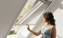 Moustiquaire pour fenêtre de toit gris anthracite Velux ZIL SK06 H.118 x l.114 cm