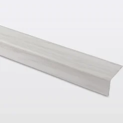 Nez de marche en aluminium décor bois blanc GoodHome 35 x 25 x 1800 mm.