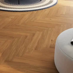 Parquet contrecollé clipsable Visby bâtons rompus en chêne huilé blond