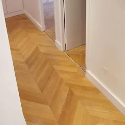 Parquet Point de Hongrie Chêne contrecollé verni brossé Pr Bis Windsor 92X15X520mm - 4mm de couche d'usure