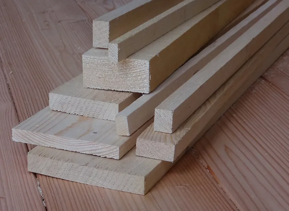 Planche brute 25 x 20 mm L.2,4 m (vendu par lot de 3)