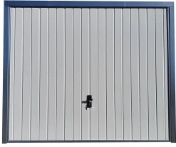Porte de garage basculante blanche l.240 x H.200 cm x Ep.20 mm