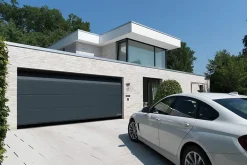 Porte de garage sectionnelle acier EcoStar gris anthracite RAL 7016 Matt Deluxe - l.237,5 x h.200 cm - motorisée