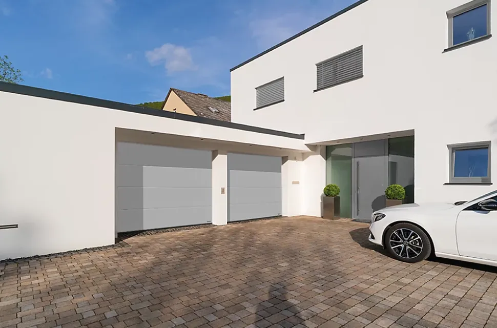 Porte de garage sectionnelle acier EcoStar Planar blanc aluminium RAL 9006 Matt Deluxe - l.300 x h.200 cm - motorisée