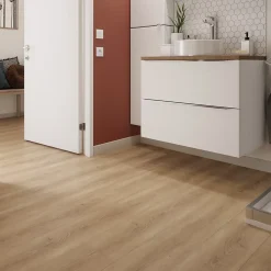 Sol stratifié Southwell GoodHome, passage intense AC5, effet chêne, L.118,37 cm x l.19,1 cm x ép.10 mm, résistant à l'eau
