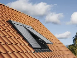 Volet roulant rigide pour fenêtre de toit, gris anthracite, électrique, l.78 x H.118 cm, Velux SML MK06 0000S